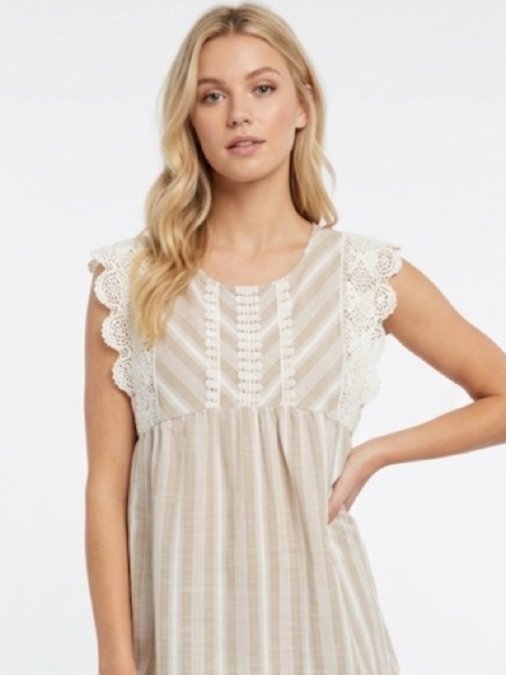 Taylor & Sage tan and White Striped Top new with tags size XLarge